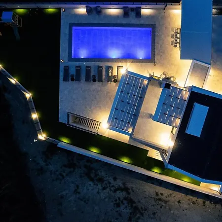 Del Sur Luxury Villa, Heated Pool & Utter Privacy, By Thinkvilla * Lefkogeia