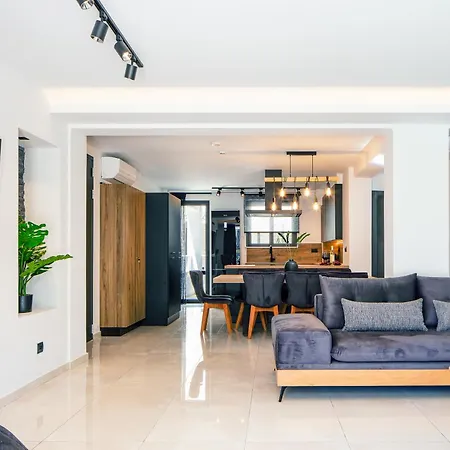 Del Sur Luxury Villa, Heated Pool & Utter Privacy, By Thinkvilla Villa *
