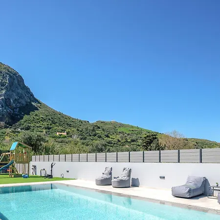 Del Sur Luxury Villa, Heated Pool & Utter Privacy, By Thinkvilla Lefkogeia